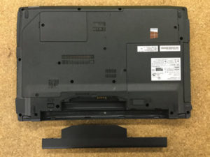富士通 パソコン液晶修理 LIFEBOOK AH45/Mの画面交換が格安