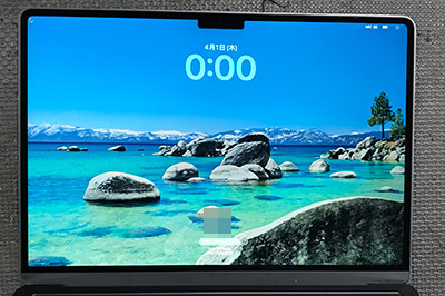 MacBook Air M2 液晶割れ 修理前