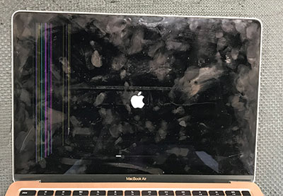 MacBook Air A2337 修理前